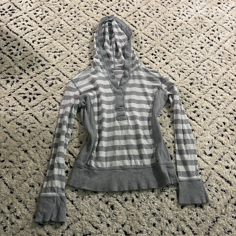 Y2K old navy Henley with hood